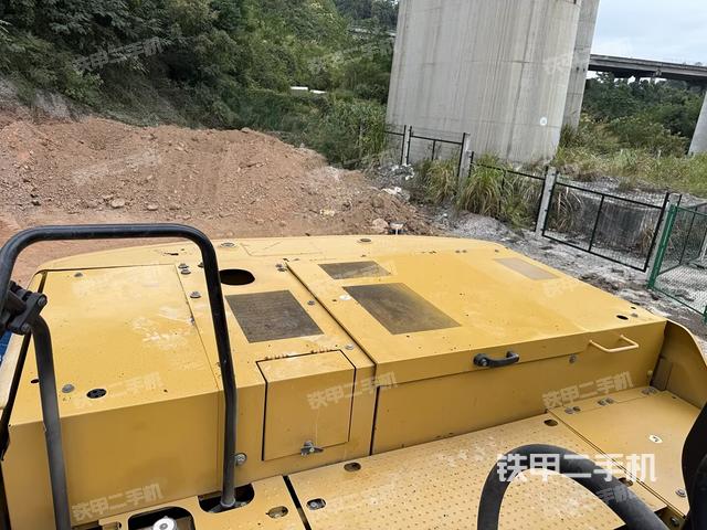 駕駛室頂部（整機(jī)外觀）