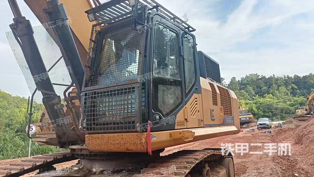 駕駛室頂部（整機(jī)外觀）