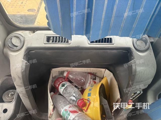 右侧玻璃角标（驾驶室部分）