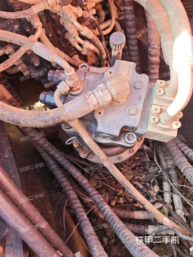 回轉(zhuǎn)馬達(dá)（上車部件）