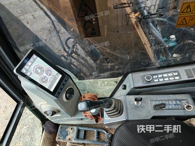 座椅左側(cè)控制臺/音響/含左手柄（駕駛室部分）