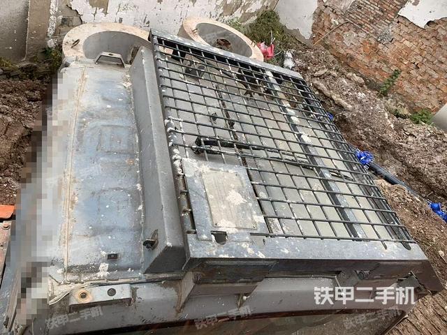 駕駛室頂部（整機(jī)外觀）