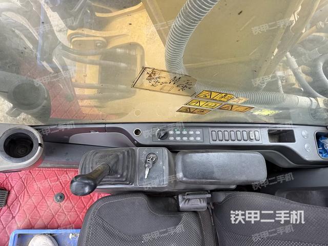 駕駛室整體（整機(jī)外觀）