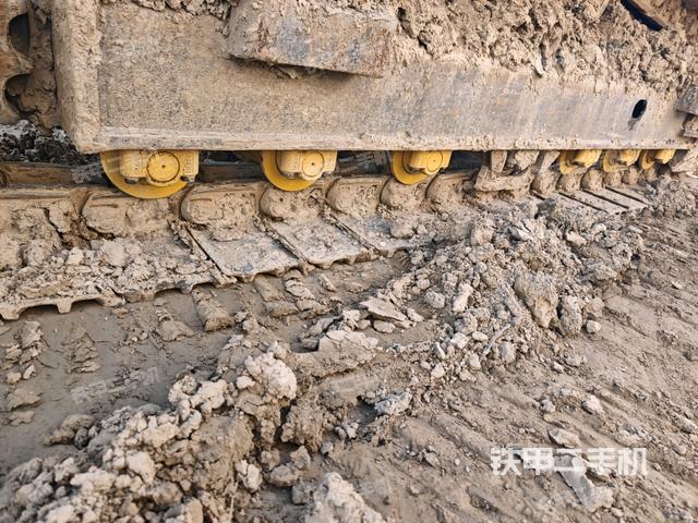 右側(cè)履帶整體（行走機(jī)構(gòu)）