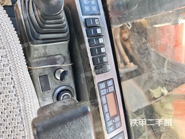 后窗玻璃角標(biāo)（駕駛室部分）