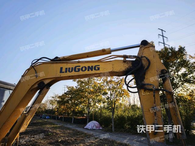 大臂整体 右侧（工作和回转装置）