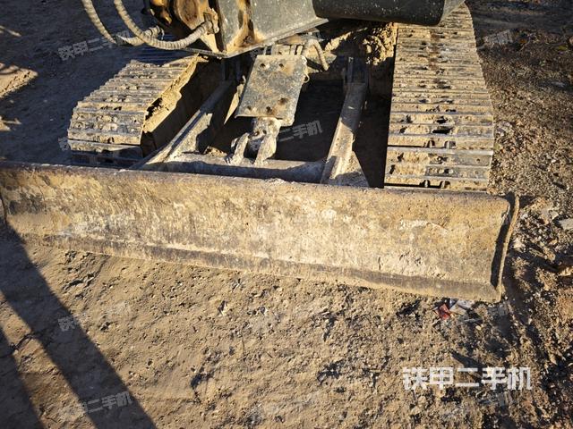 转盘和下车架正前（工作和回转装置）