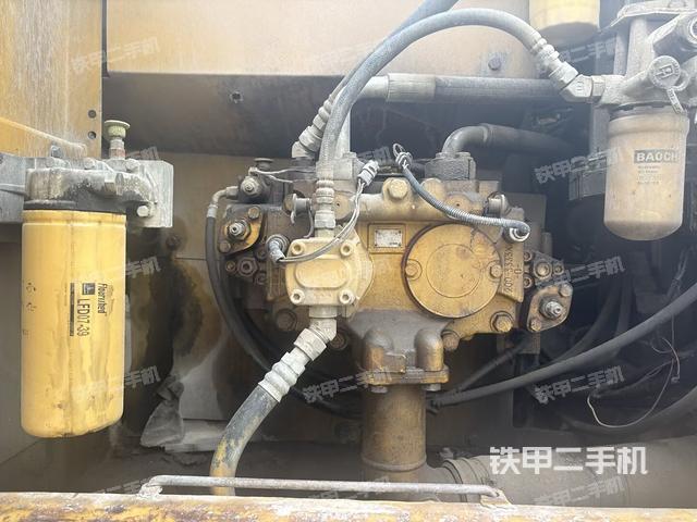 液压泵斜45 左（大件舱室）