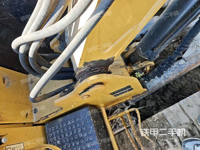 转盘和下车架正前（工作和回转装置）