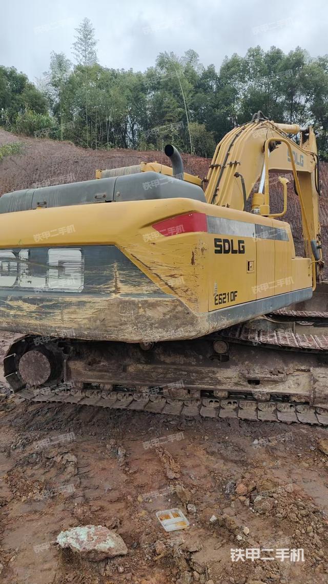 整機右后45°（整機外觀）