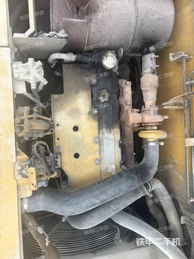 气门室盖螺丝特写（上车部件）