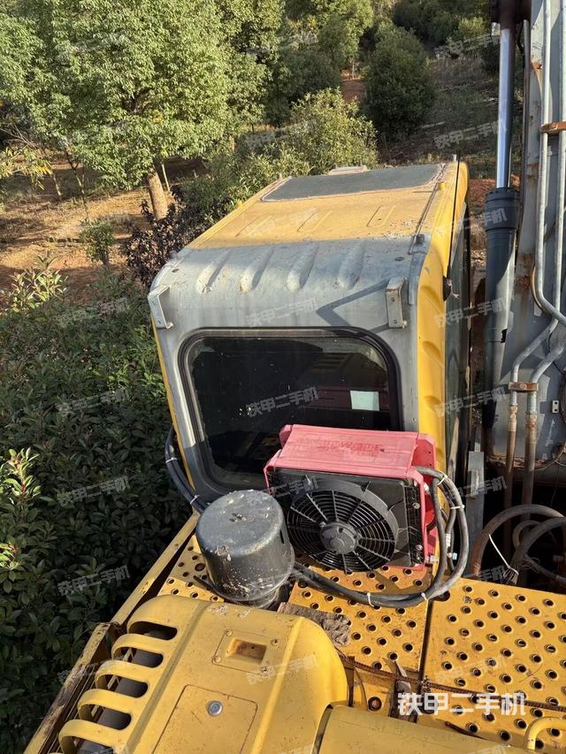駕駛室頂部（整機(jī)外觀）