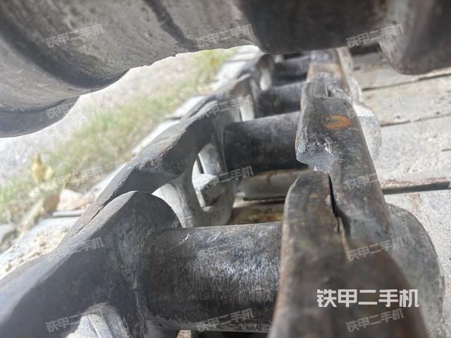 左侧履带整体 （行走机构）