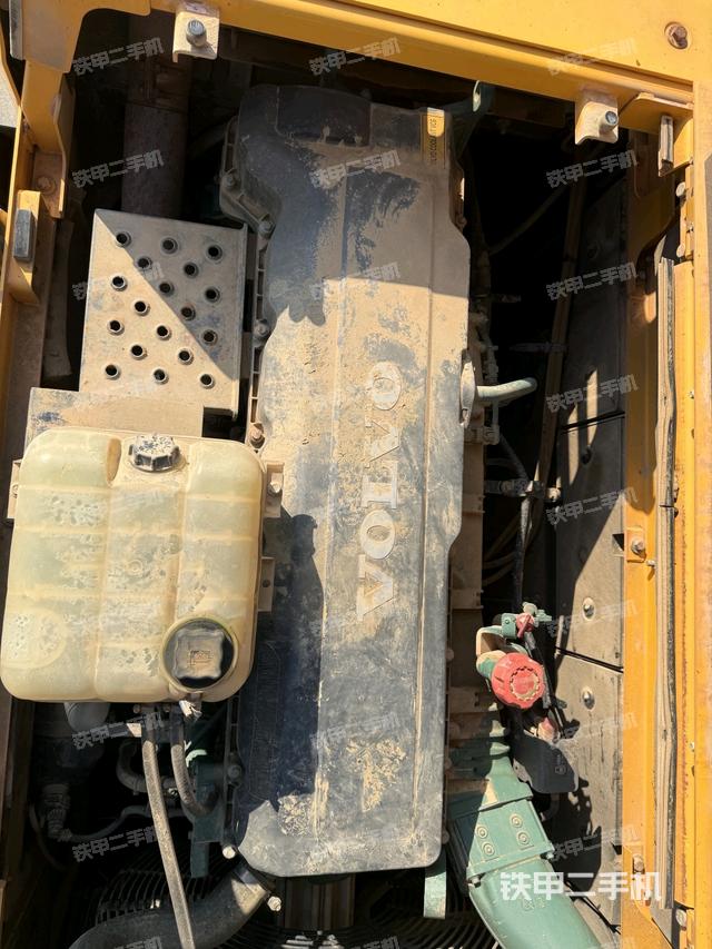 发动机整体俯视（整机外观）