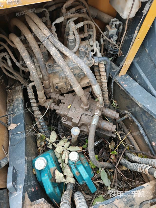 回轉(zhuǎn)馬達（上車部件）