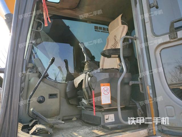 駕駛室整體（整機(jī)外觀）