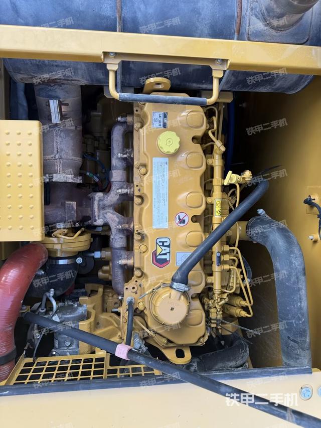 发动机整体俯视（整机外观）