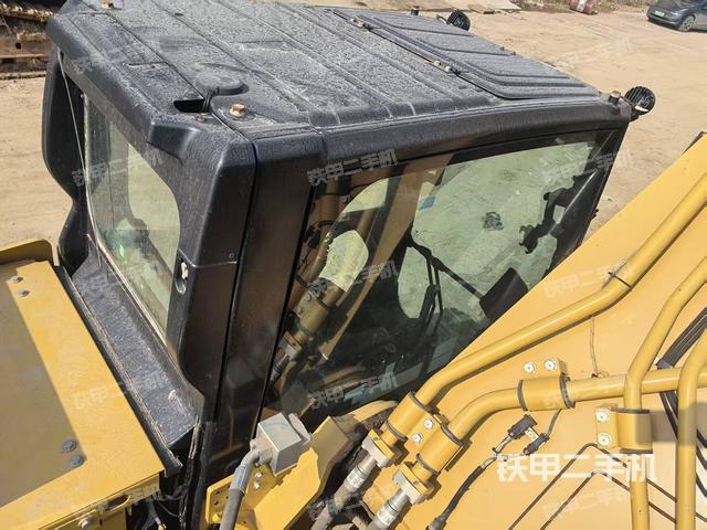 駕駛室頂部（整機(jī)外觀）