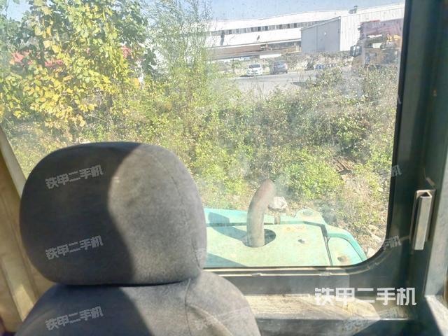 后窗玻璃角标（驾驶室部分）