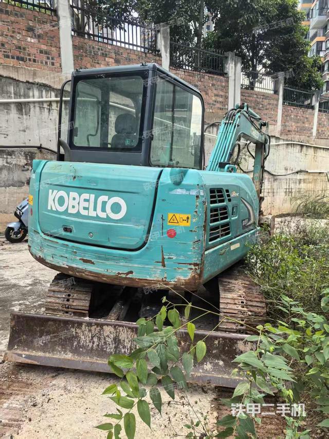 神钢SK60-8挖掘机