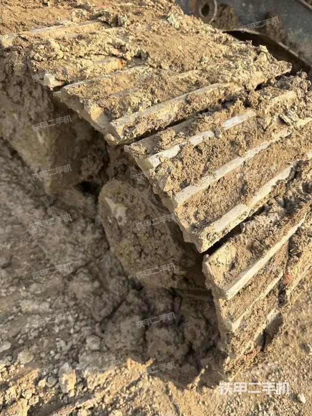 单侧履带整体（整机外观）