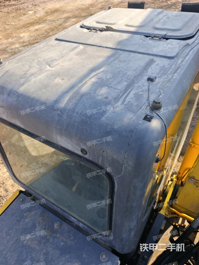 駕駛室頂部（整機(jī)外觀）