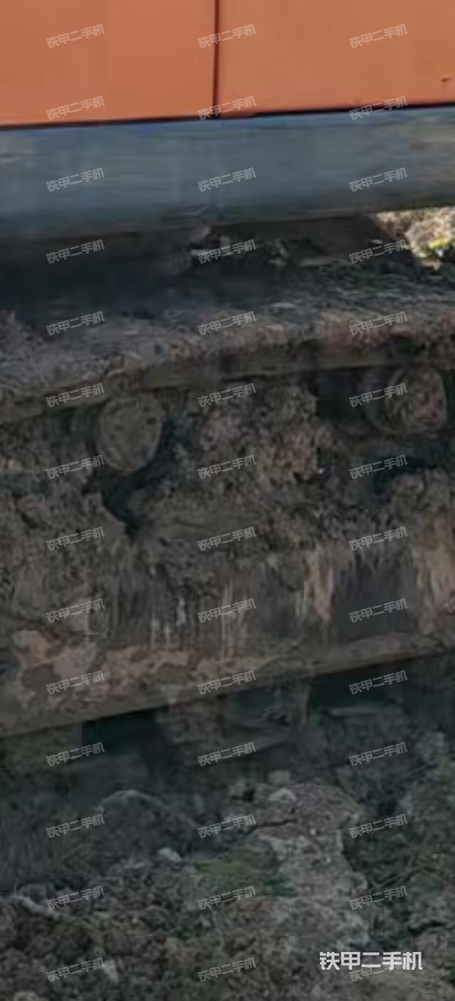 單側(cè)履帶整體（整機(jī)外觀）