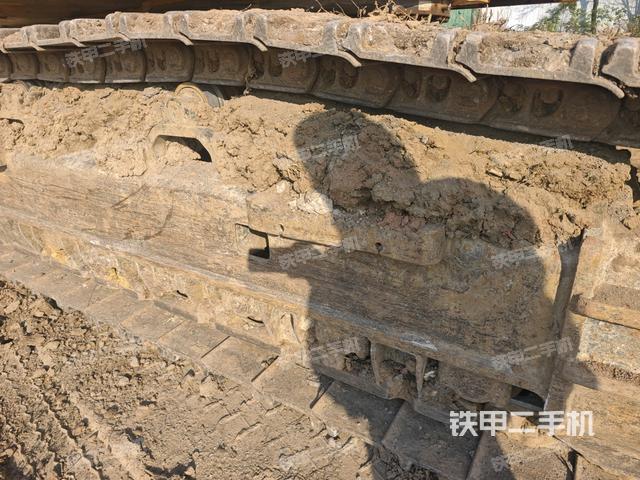 右側履帶整體（行走機構）