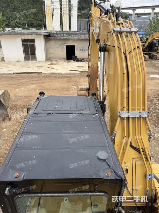 駕駛室頂部（整機(jī)外觀）