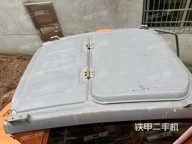 駕駛室頂部（整機(jī)外觀）