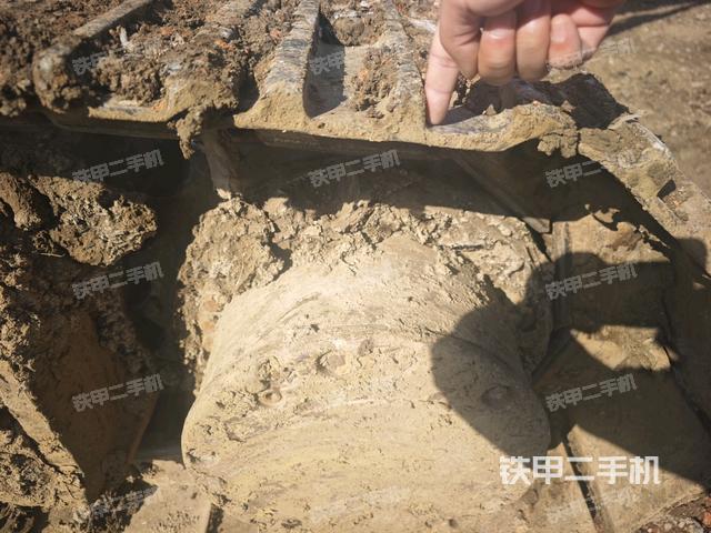 單側(cè)履帶整體（整機(jī)外觀）