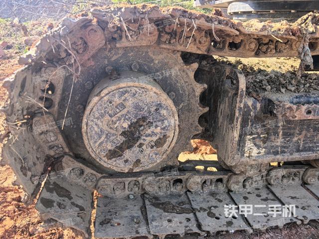 右驅(qū)動(dòng)輪（行走機(jī)構(gòu)）