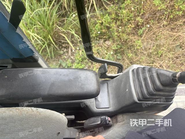 座椅后部（驾驶室部分）