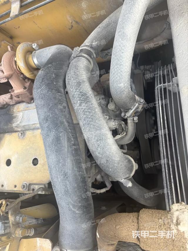 中央回转接头特写（上车部件）