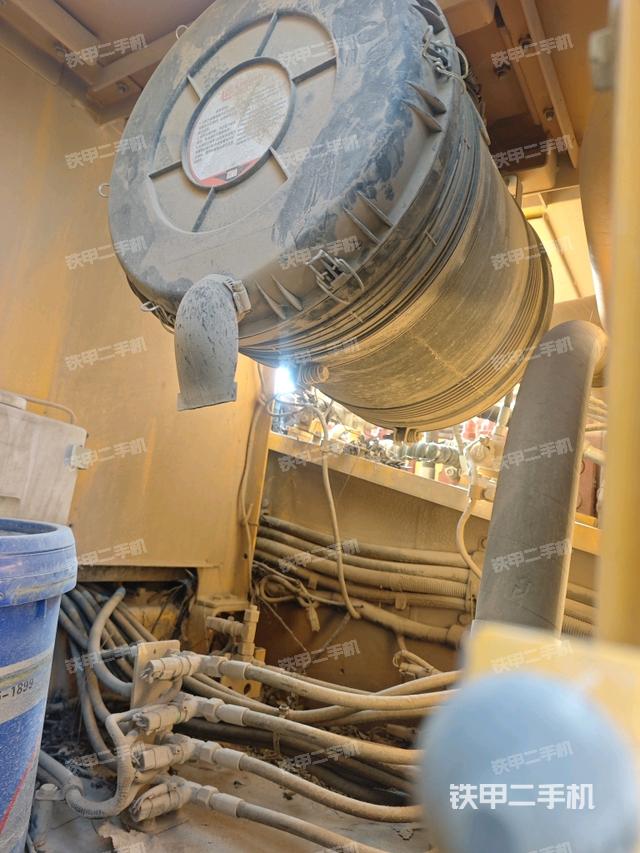 液壓泵斜45?左（大件艙室）