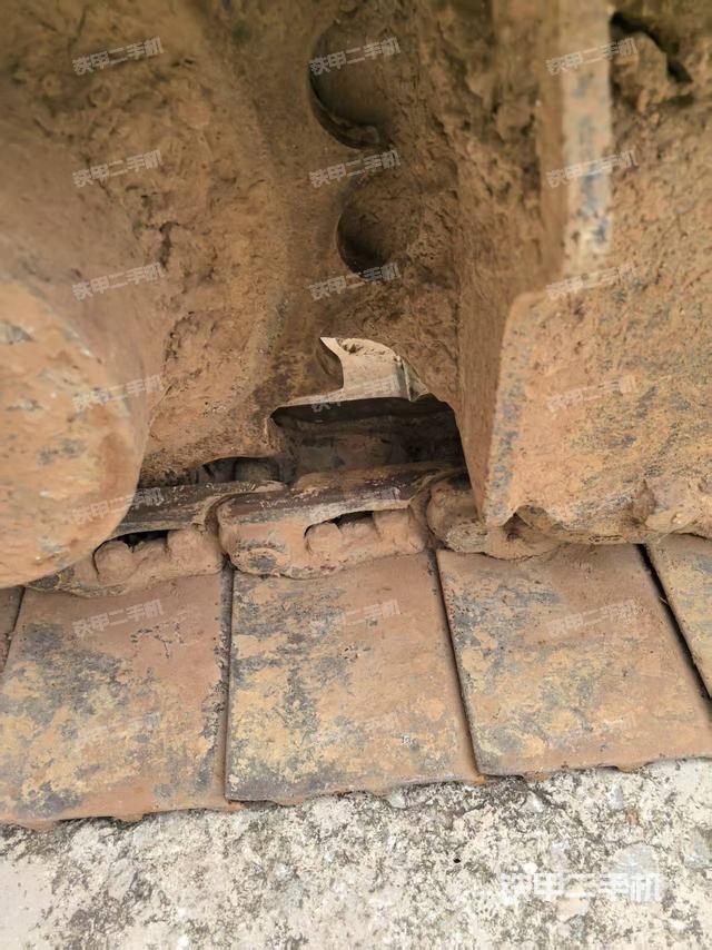 单侧履带整体（整机外观）