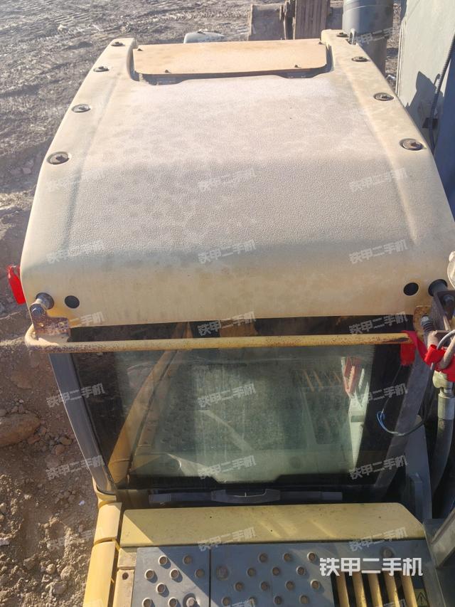 駕駛室頂部（整機(jī)外觀）