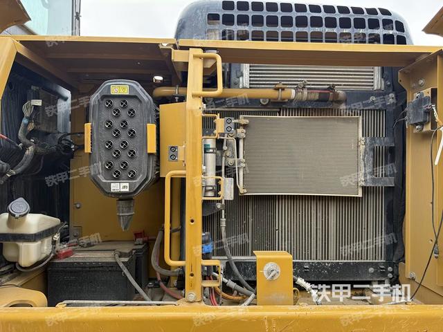 駕駛室整體（整機(jī)外觀）