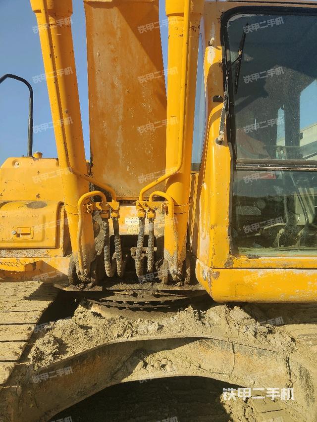 大臂油缸整體?豎拍（工作和回轉(zhuǎn)裝置）