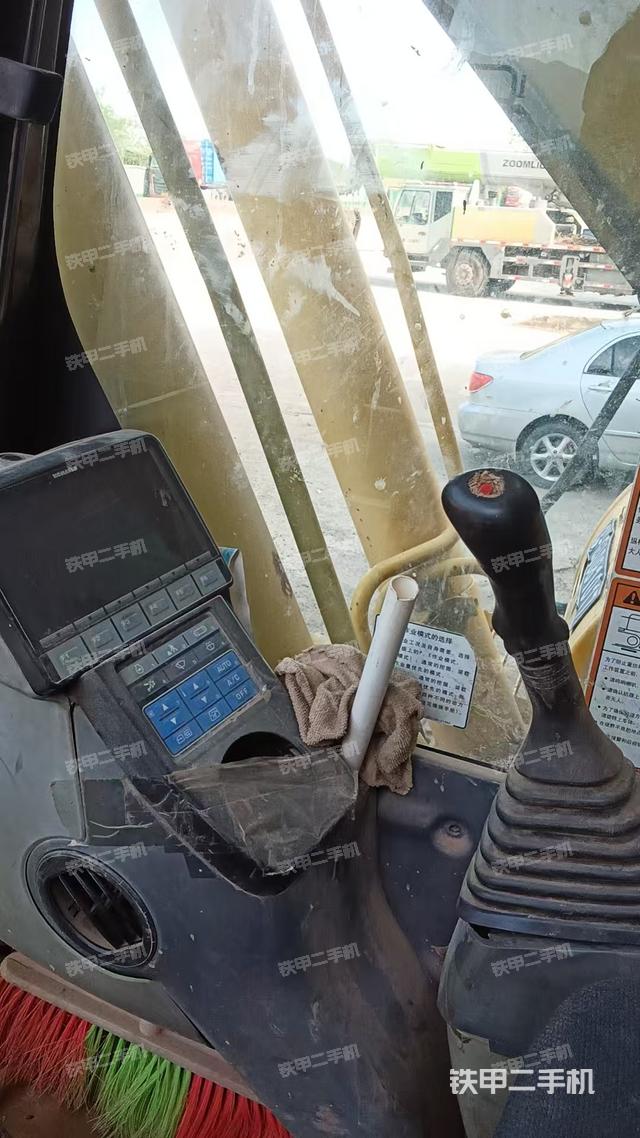 驾驶室整体（整机外观）