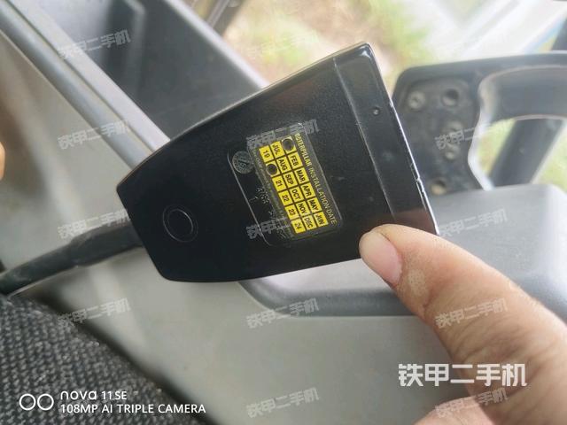 座椅后部（驾驶室部分）