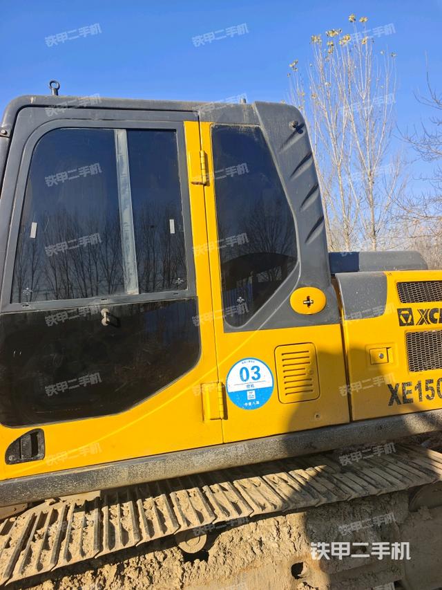 驾驶室顶部（整机外观）