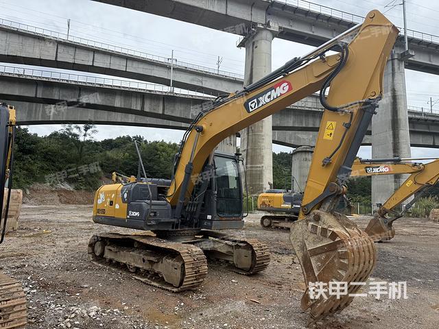 徐工XE135D挖掘機(jī)