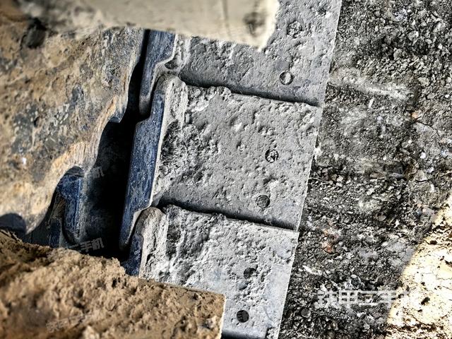 左驱动轮（行走机构）