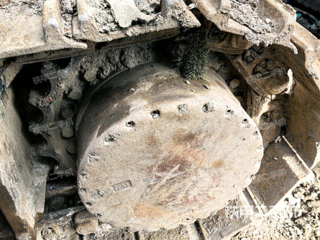 右驱动轮（行走机构）