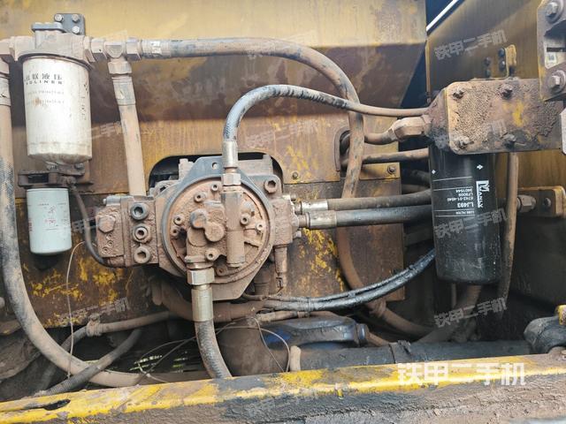 液压泵斜45 左（大件舱室）