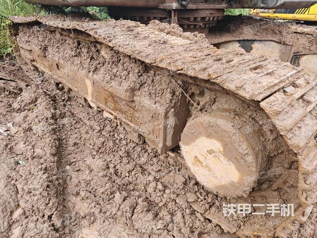 左侧履带整体 （行走机构）