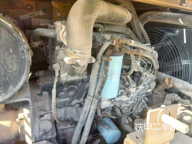 发动机室（上车部件）