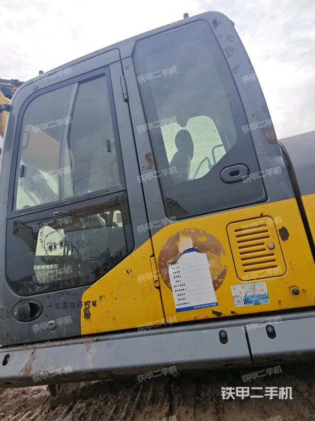 驾驶室左前45度（驾驶室部分）