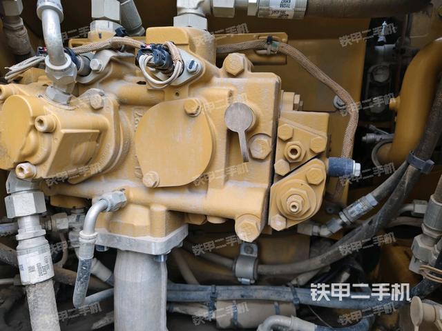 液压泵斜45 左（大件舱室）